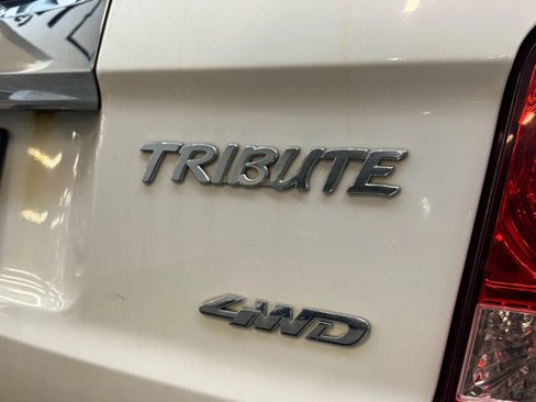 Used 2011 MAZDA Tribute i Sport image 8