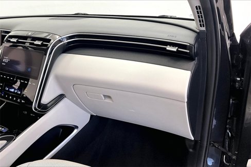 Used 2022 Hyundai Tucson Limited w/ Cargo Package image 16