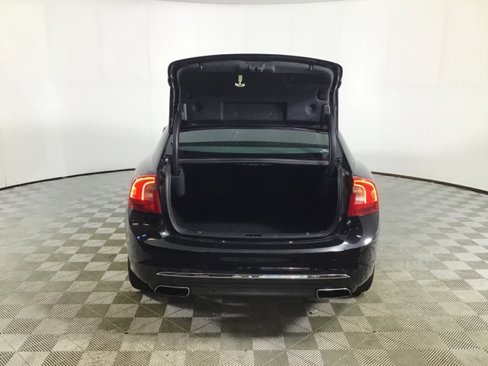 Used 2017 Volvo S60 T5 Inscription image 21