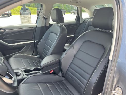 Used 2022 Volkswagen Jetta SE image 18