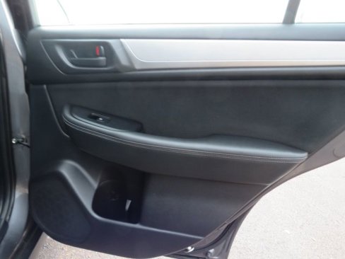 Used 2019 Subaru Outback 2.5i image 32