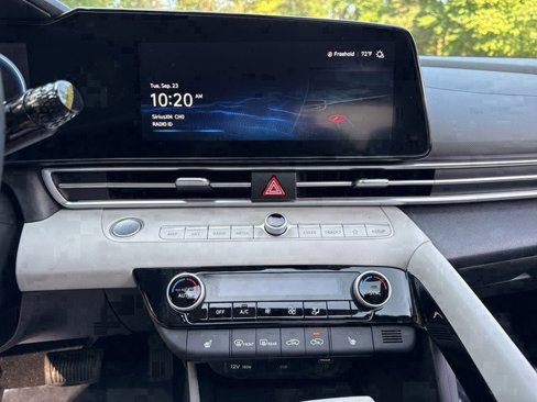 Certified 2023 Hyundai Elantra Limited image 27