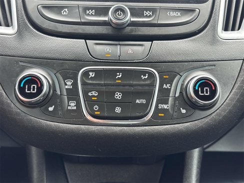 Used 2023 Chevrolet Malibu LT image 25