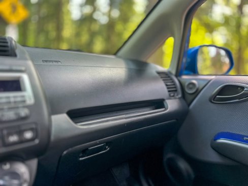 Used 2008 Honda Fit Sport image 9