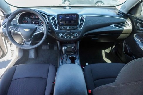 Used 2020 Chevrolet Malibu LS w/ Driver Confidence Package II image 3