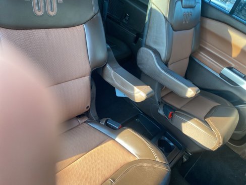 Used 2021 Ford Explorer King Ranch w/ Premium Technology Package image 20