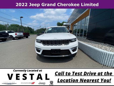 Used 2022 Jeep Grand Cherokee Limited image 3