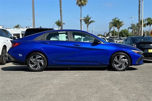 Certified 2025 Hyundai Elantra Sport image 3