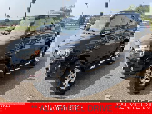 Used 2016 Toyota 4Runner SR5 image 4