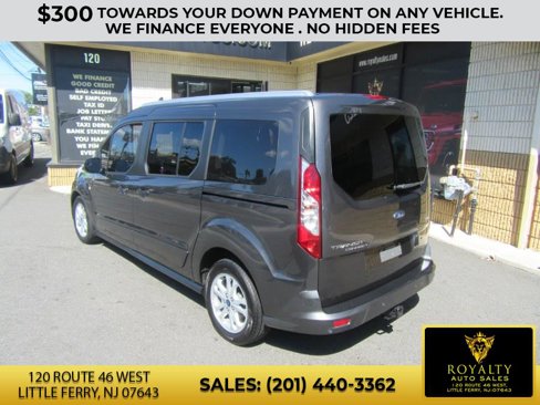 Used 2020 Ford Transit Connect XLT image 4