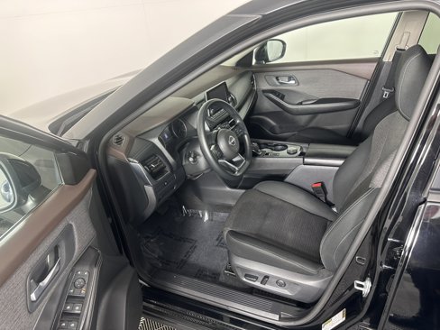 Used 2022 Nissan Rogue SV image 20