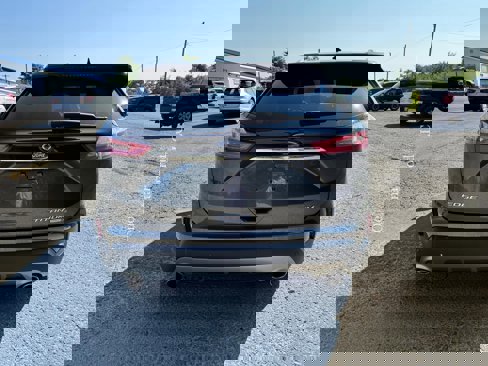Used 2020 Ford Edge Titanium image 4