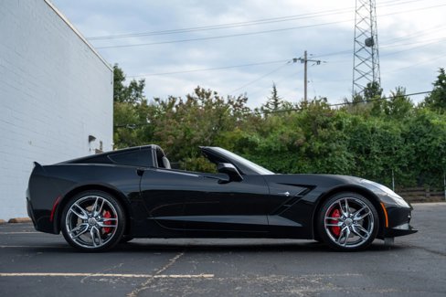 Used 2017 Chevrolet Corvette Stingray Coupe w/ 1LT image 16