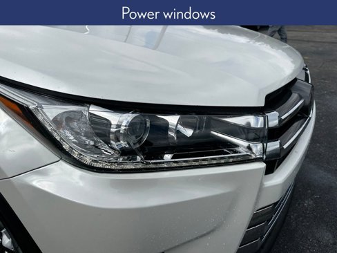Used 2017 Toyota Highlander Limited Platinum image 11