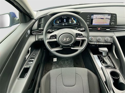 New 2025 Hyundai Elantra SE image 20