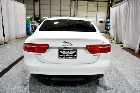Used 2017 Jaguar XE image 25