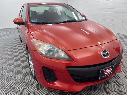 Used 2013 MAZDA MAZDA3 i Touring image 2