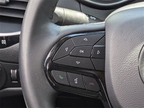 Used 2023 Jeep Cherokee Altitude Lux image 15