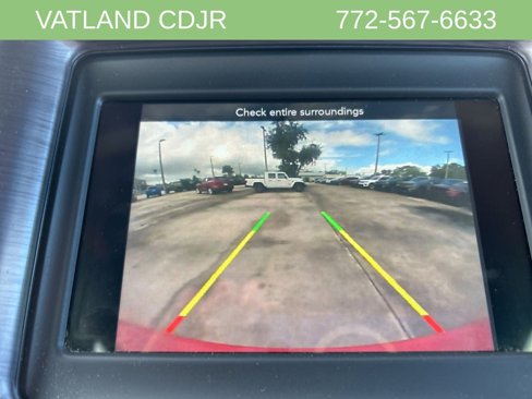 Used 2018 Dodge Charger SXT w/ Blacktop Package image 21