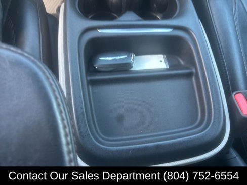 Used 2017 Chrysler Pacifica Touring-L image 27