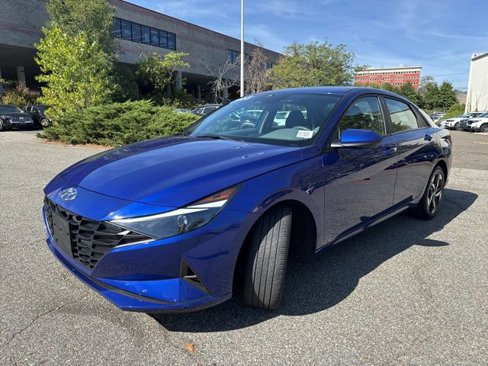 Certified 2023 Hyundai Elantra SEL w/ Convenience Package image 3