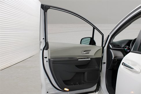 Used 2021 Toyota Sienna XLE image 7