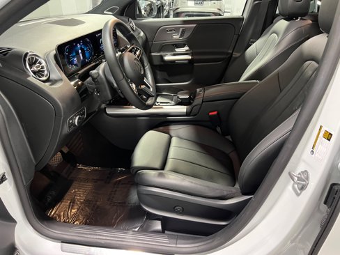 Used 2021 Mercedes-Benz GLA 250 4MATIC w/ Premium Package image 20