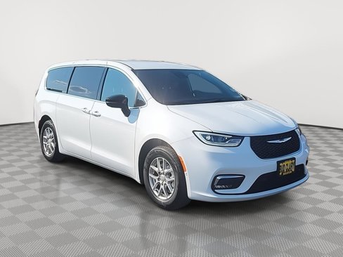 New 2026 Chrysler Pacifica Select image 7