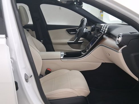 Used 2022 Mercedes-Benz C 300 4MATIC Sedan image 34