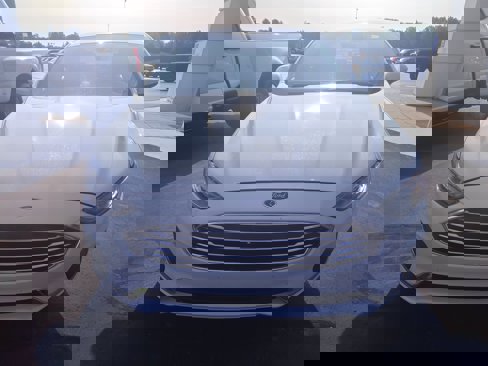 Used 2020 Ford Fusion SE image 3