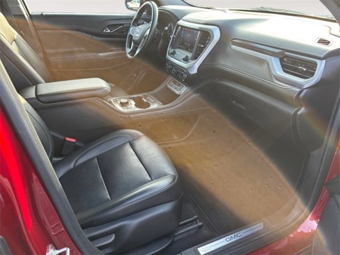 Used 2023 GMC Acadia SLT image 15