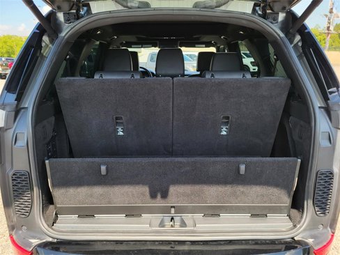 Used 2019 Land Rover Discovery HSE Luxury image 8