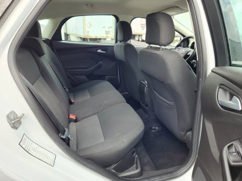 Used 2018 Ford Focus SE image 12