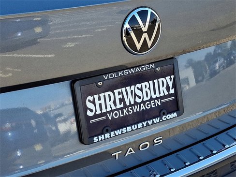 Used 2023 Volkswagen Taos SE image 30