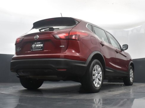 Used 2019 Nissan Rogue Sport S image 36