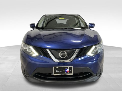 Used 2019 Nissan Rogue Sport S image 2