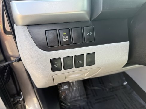 Used 2016 Toyota Highlander Limited image 32