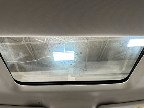 Used 2016 Ford Explorer Platinum image 30
