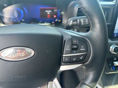 Used 2020 Ford Explorer Platinum w/ Premium Technology Package image 12