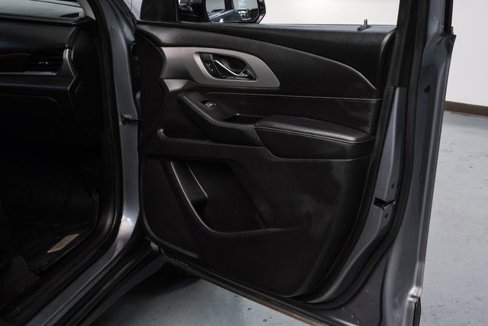 Used 2020 Chevrolet Traverse LT image 42
