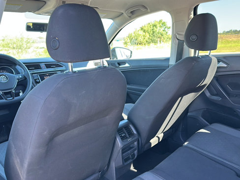 Used 2021 Volkswagen Tiguan S image 17