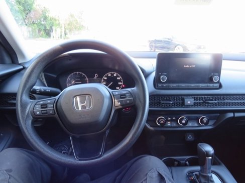 Used 2023 Honda HR-V LX image 10