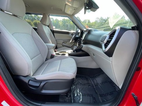 Used 2020 Kia Soul S image 22