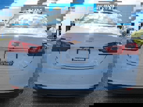 New 2025 Chevrolet Malibu LS image 4