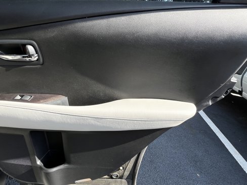 Used 2015 Lexus RX 450h FWD image 39