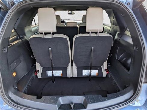 Certified 2018 Ford Explorer XLT w/ Equipment Group 202A image 6