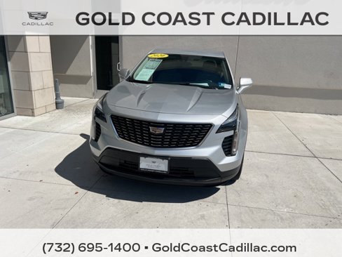 Used 2020 Cadillac XT4 Luxury w/ Cold Weather Package image 5