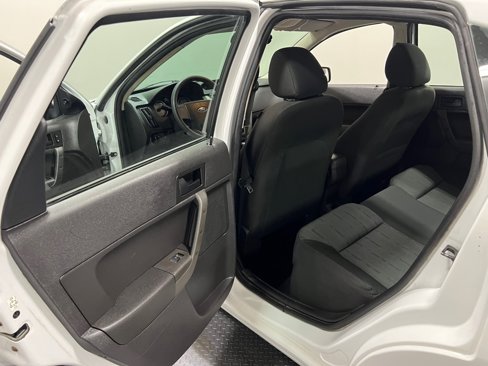 Used 2008 Ford Focus SE image 9