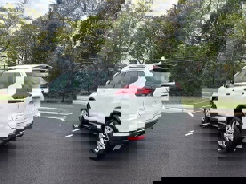 Used 2020 Nissan Rogue S image 3