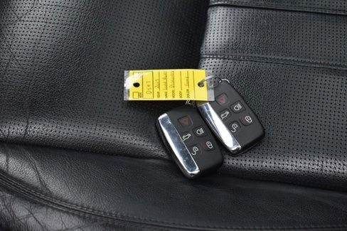 Used 2017 Land Rover Discovery Sport HSE image 28